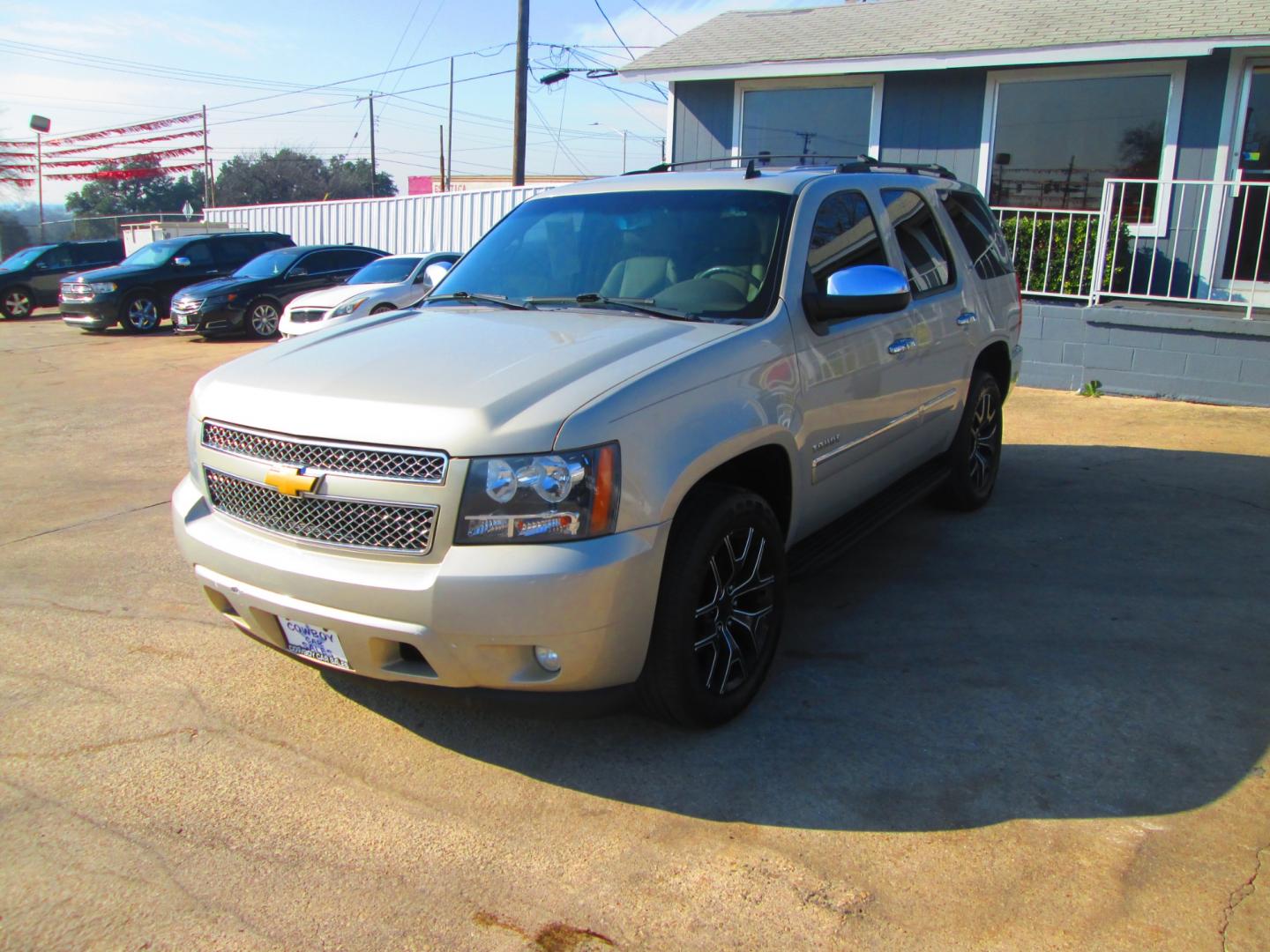 2012 GOLD Chevrolet Tahoe (1GNSCCE07CR) , located at 1815 NE 28th St., Fort Worth, TX, 76106, (817) 625-6251, 32.795582, -97.333069 - Photo#0